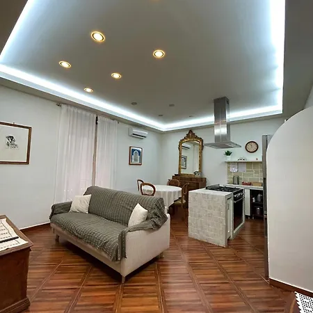 Trinita Degli Spagnoli House *