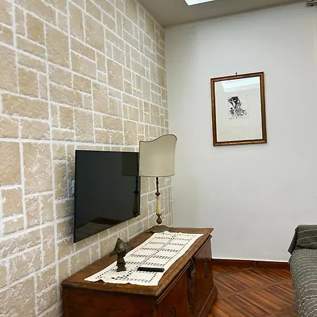 Trinita Degli Spagnoli House