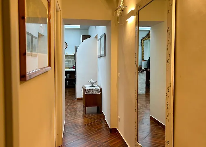 Trinita Degli Spagnoli House Napoli